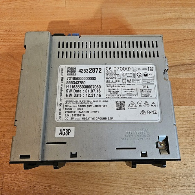 Astra K - R4 radio / silverbox